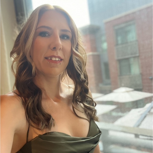 Meet your Posher, Shy - Picture 3 of 5